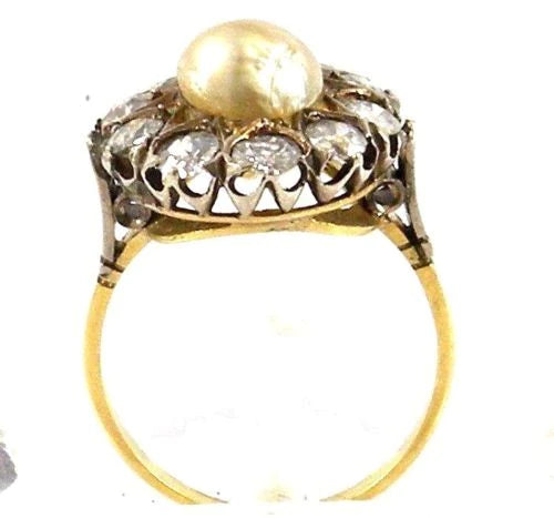 Antique Victorian Ring in 18k Gold with Sea Pearl & Diamonds 1.30 Ctw