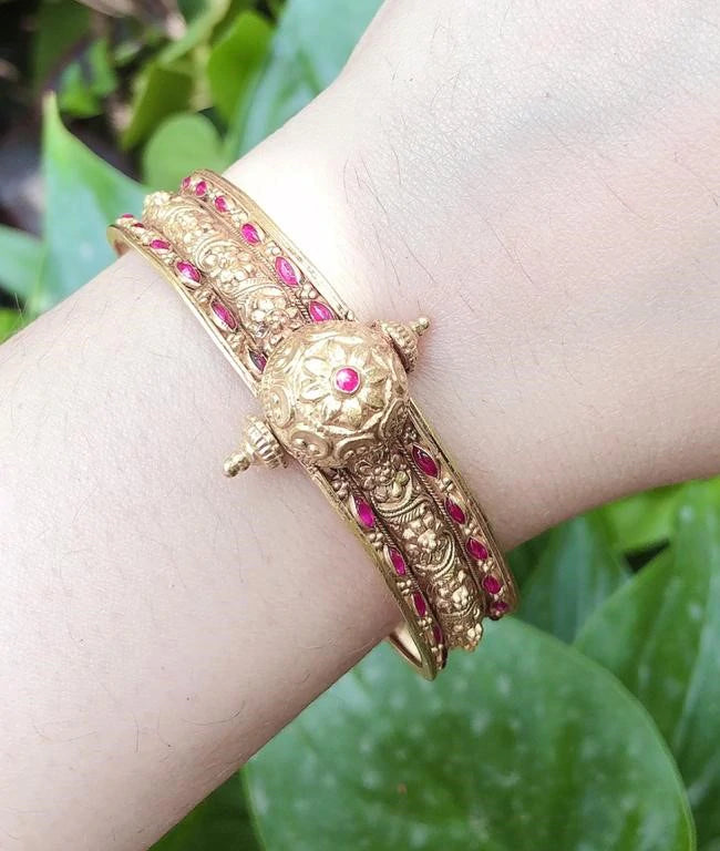 Indian Bridal Jewelry / Temple Jewelry Gold Bangle