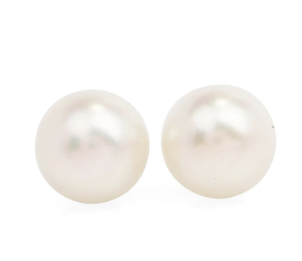 Mikimoto Pearl 18k Yellow Gold Stud Earrings