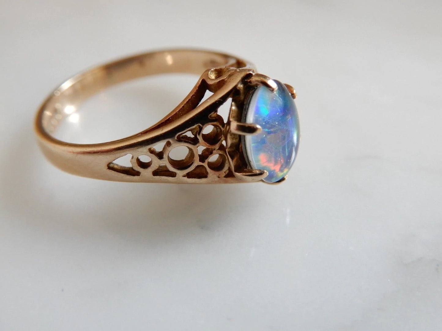 9CT Gold Oval Black Opal Fancy Ring