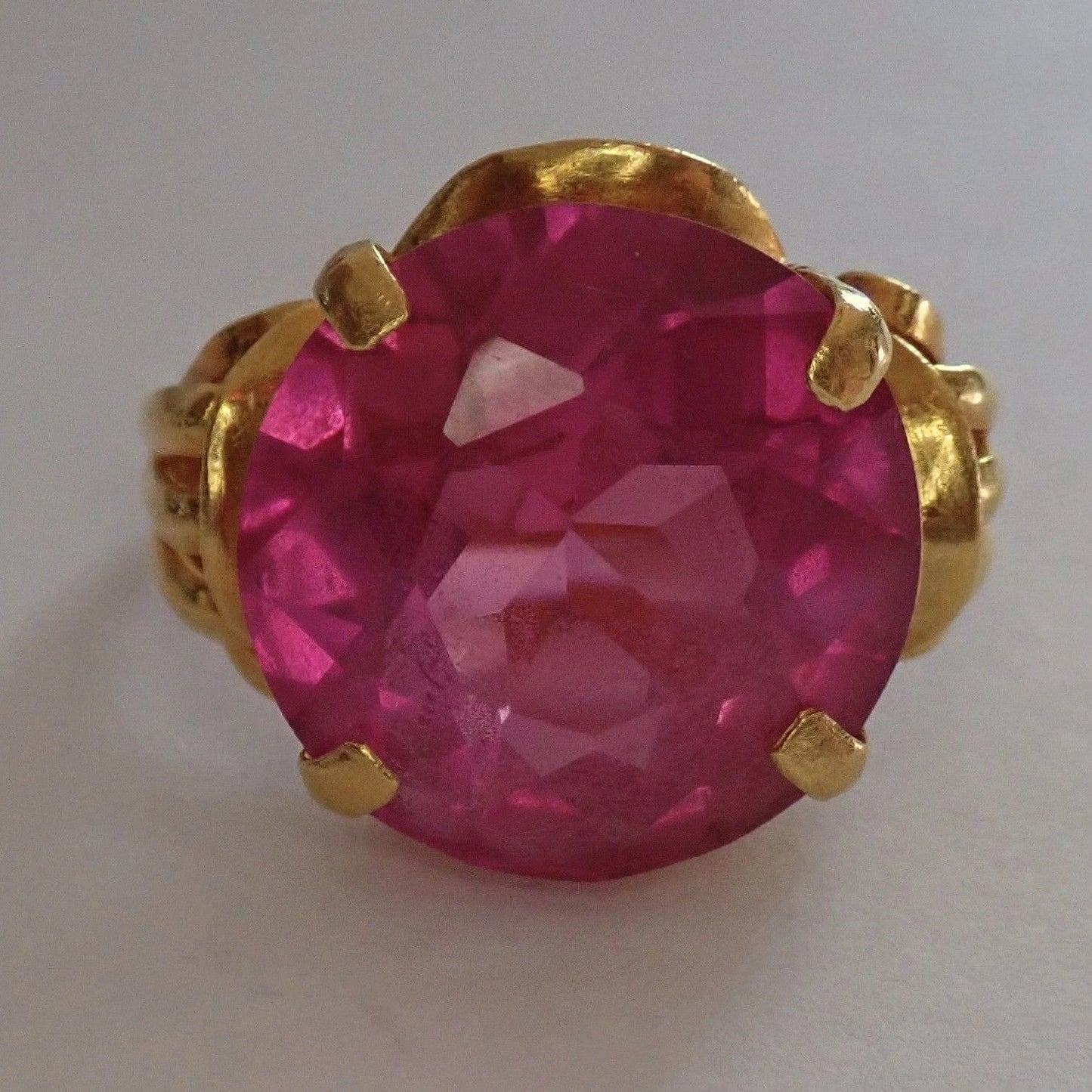 Stunning Vintage Estate 24k Gold Ruby Ring