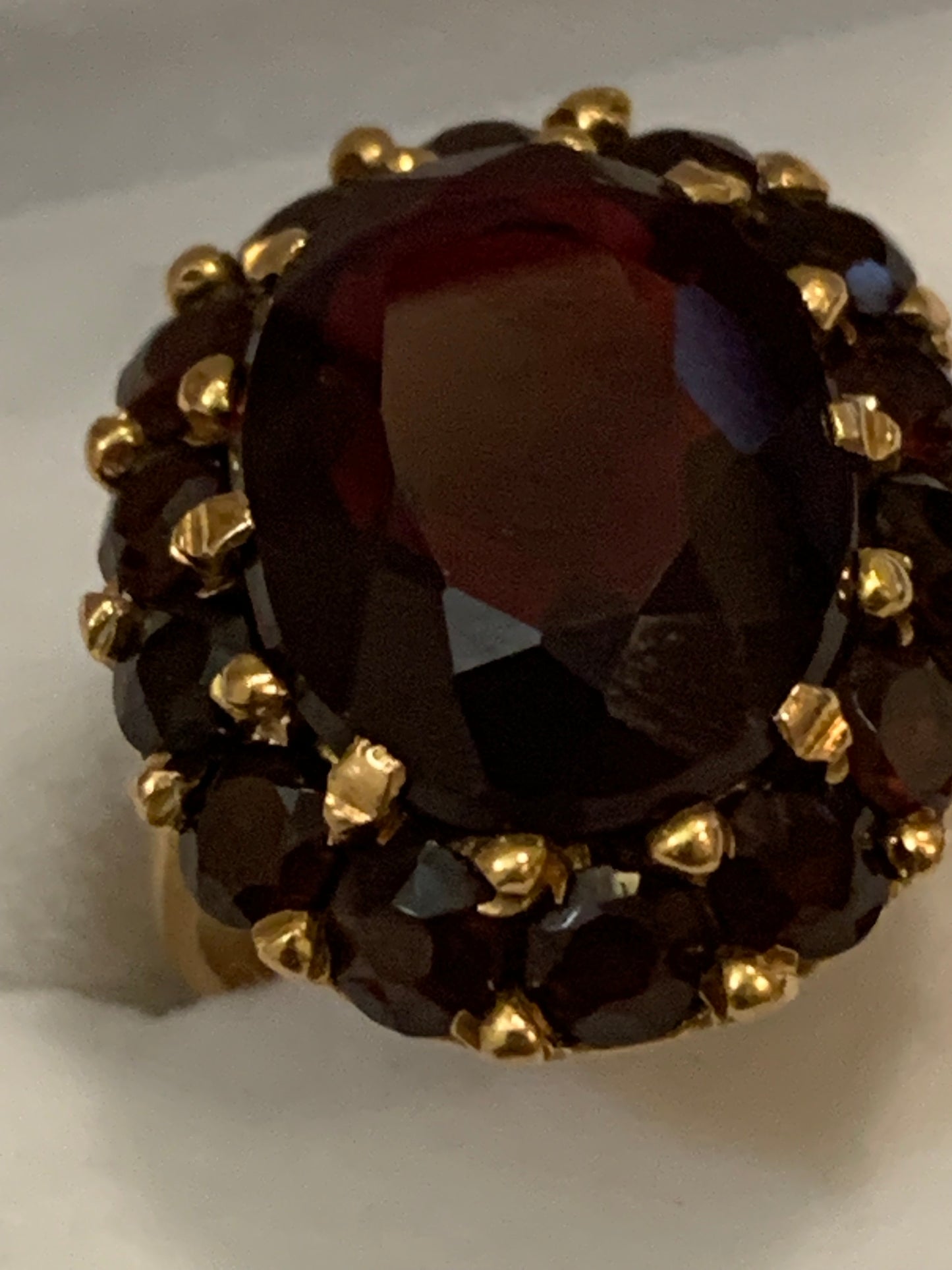 Vintage 14k Gold Garnet Huge 8.80 tcw approx Filigree Art Deco Ring size 5.75