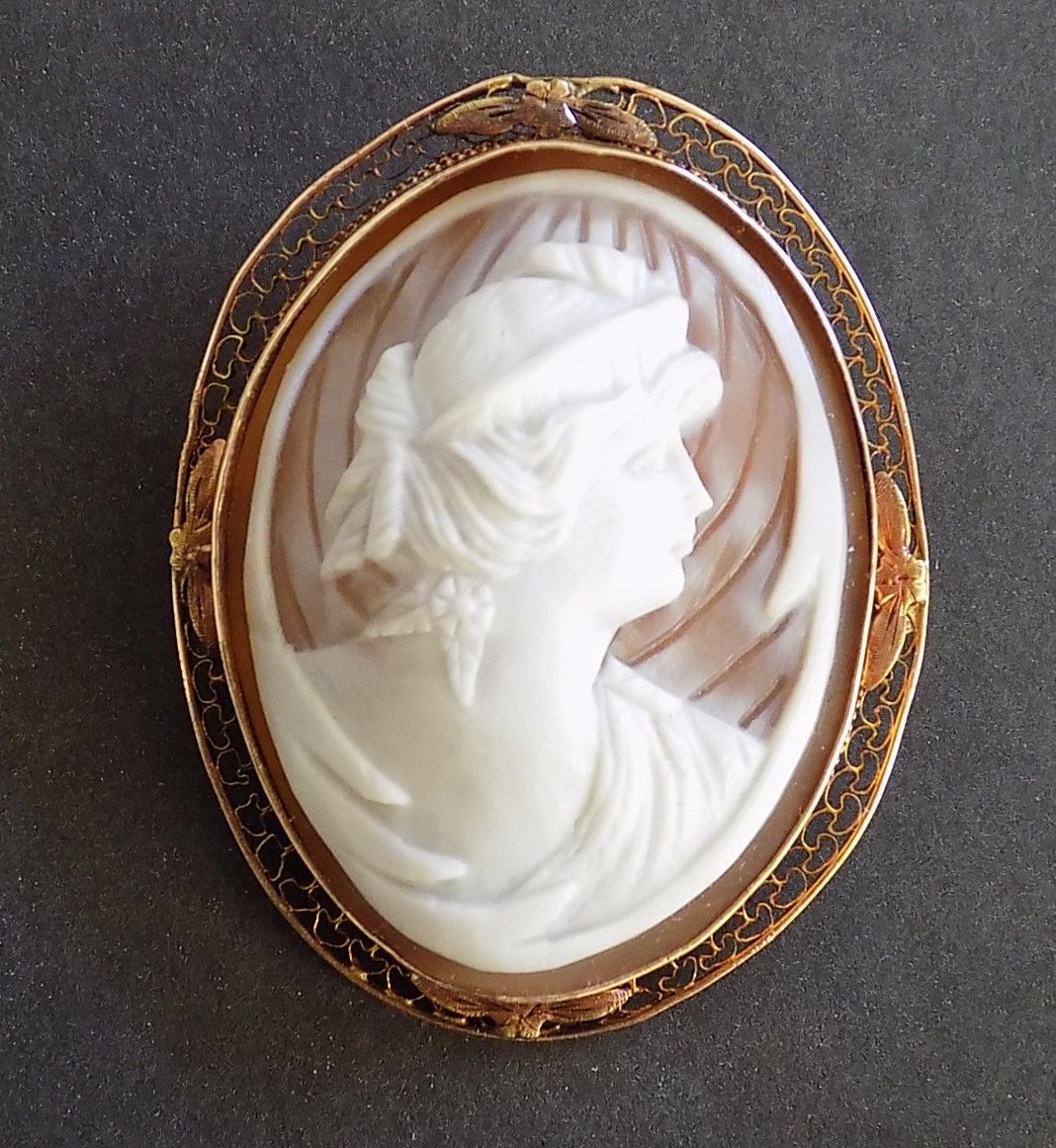 Antique 10k Cameo Gold Brooch 9.05g