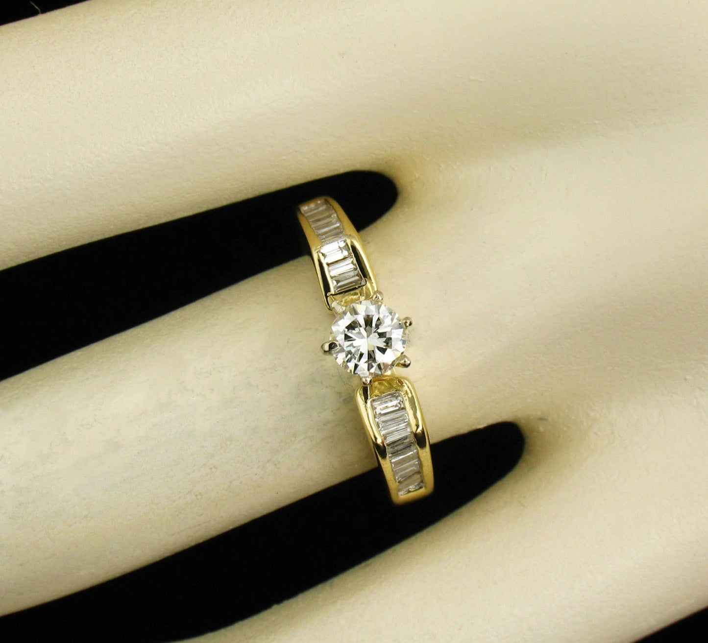 Vintage Estate Round Natural 1.0ct Diamond Solid 14k Yellow Gold Engagement Ring