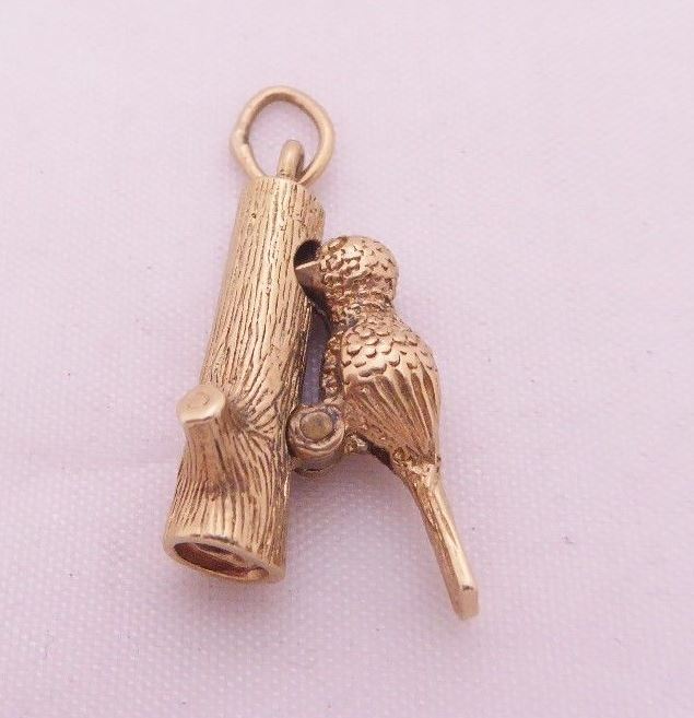 Fine 9ct/9k Gold woodpecker Vintage Pendant / Large Charm, 375