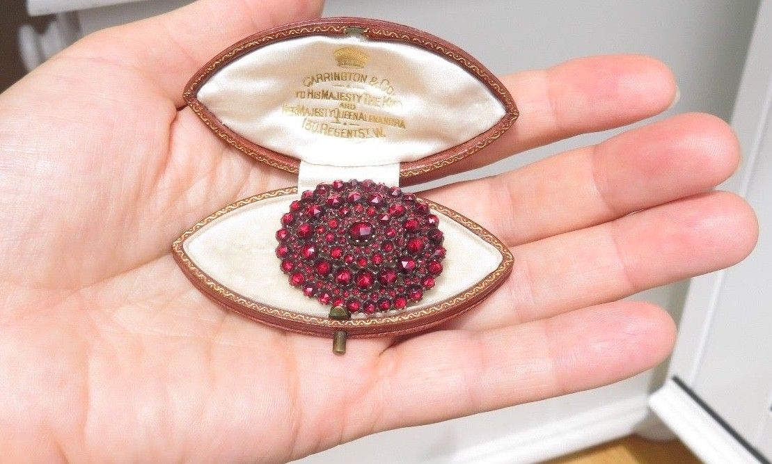 Antique Victorian Bohemian Garnets & Gold Brooch