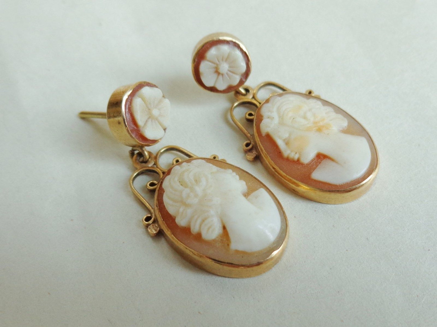 Antique Victorian 14k Solid Yellow Gold Pierced Dangle Cameo Earrings 4.35gms