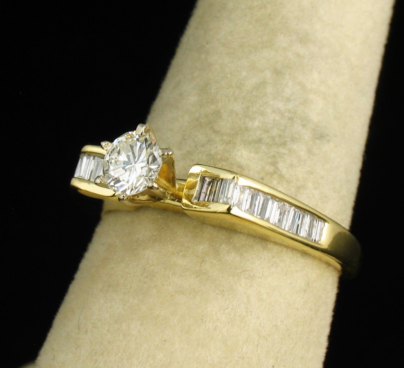 Vintage Estate Round Natural 1.0ct Diamond Solid 14k Yellow Gold Engagement Ring