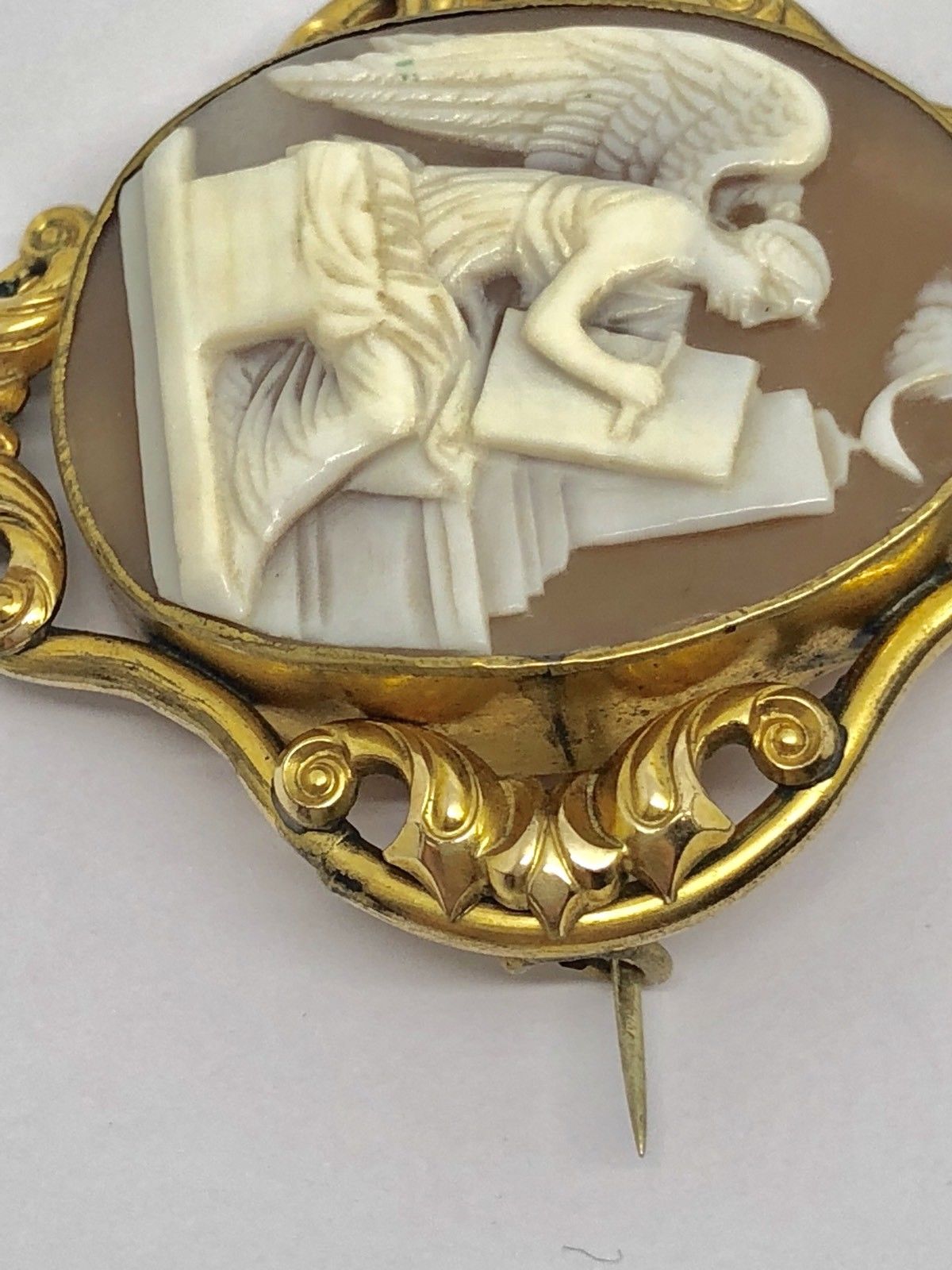 Antique Victorian Rolled Gold Cameo Brooch