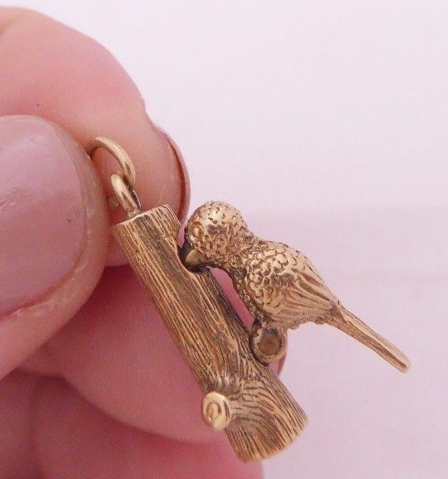 Fine 9ct/9k Gold woodpecker Vintage Pendant / Large Charm, 375