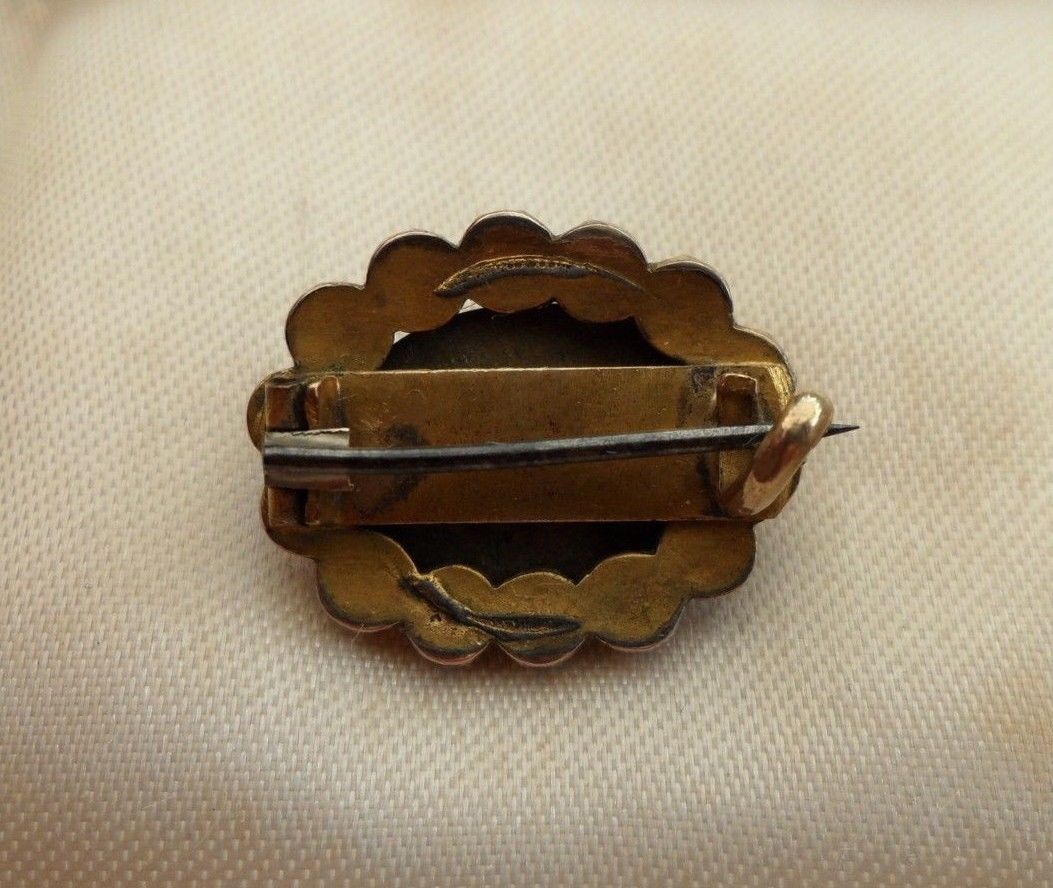 Antique Georgian Cabochon and Rose Cut Garnet Brooch Pin Closed Back