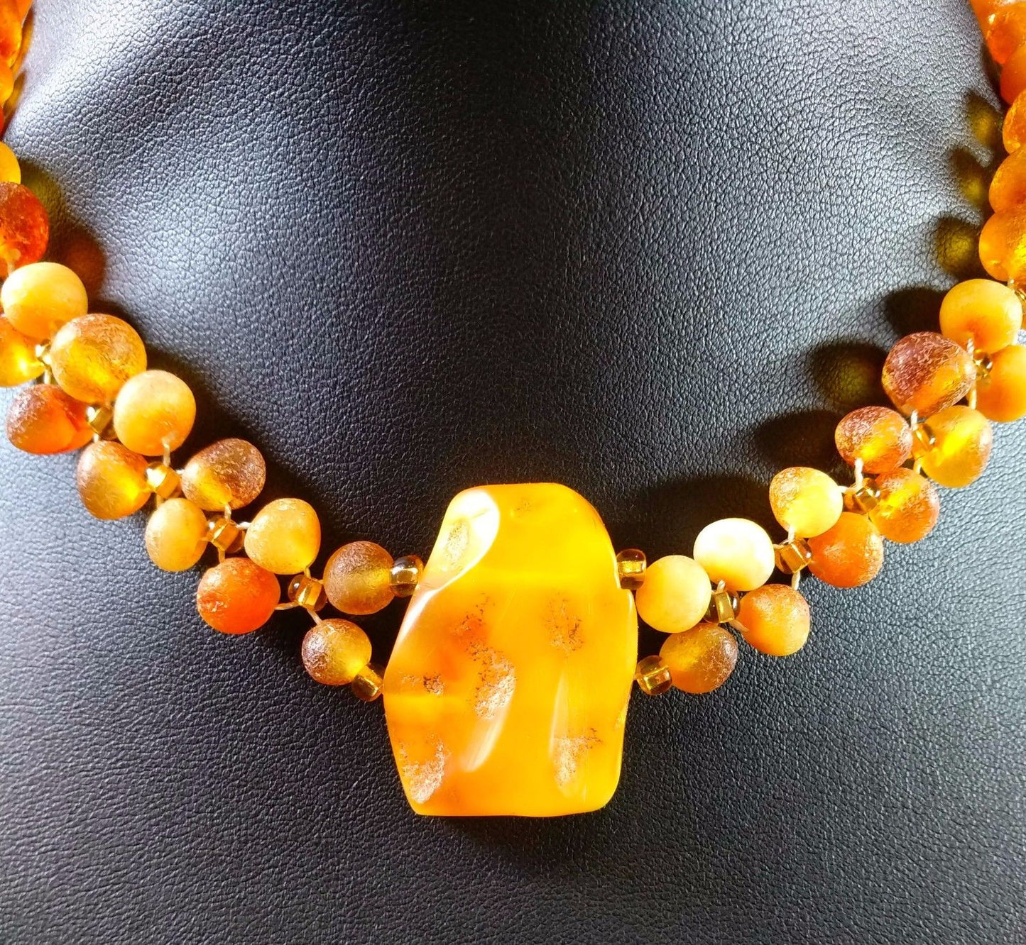 Antique Art Deco Genuine Natural Butterscotch Egg Yolk Amber Necklace