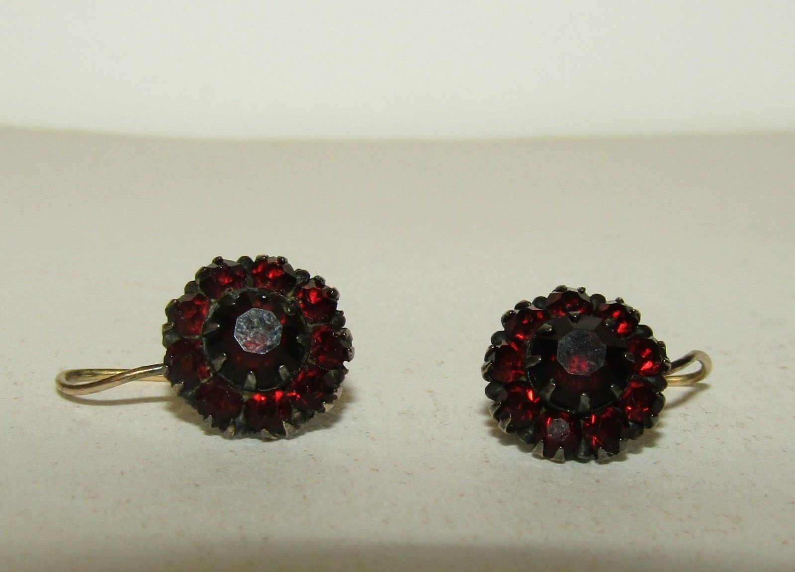 Victorian on sale garnet earrings