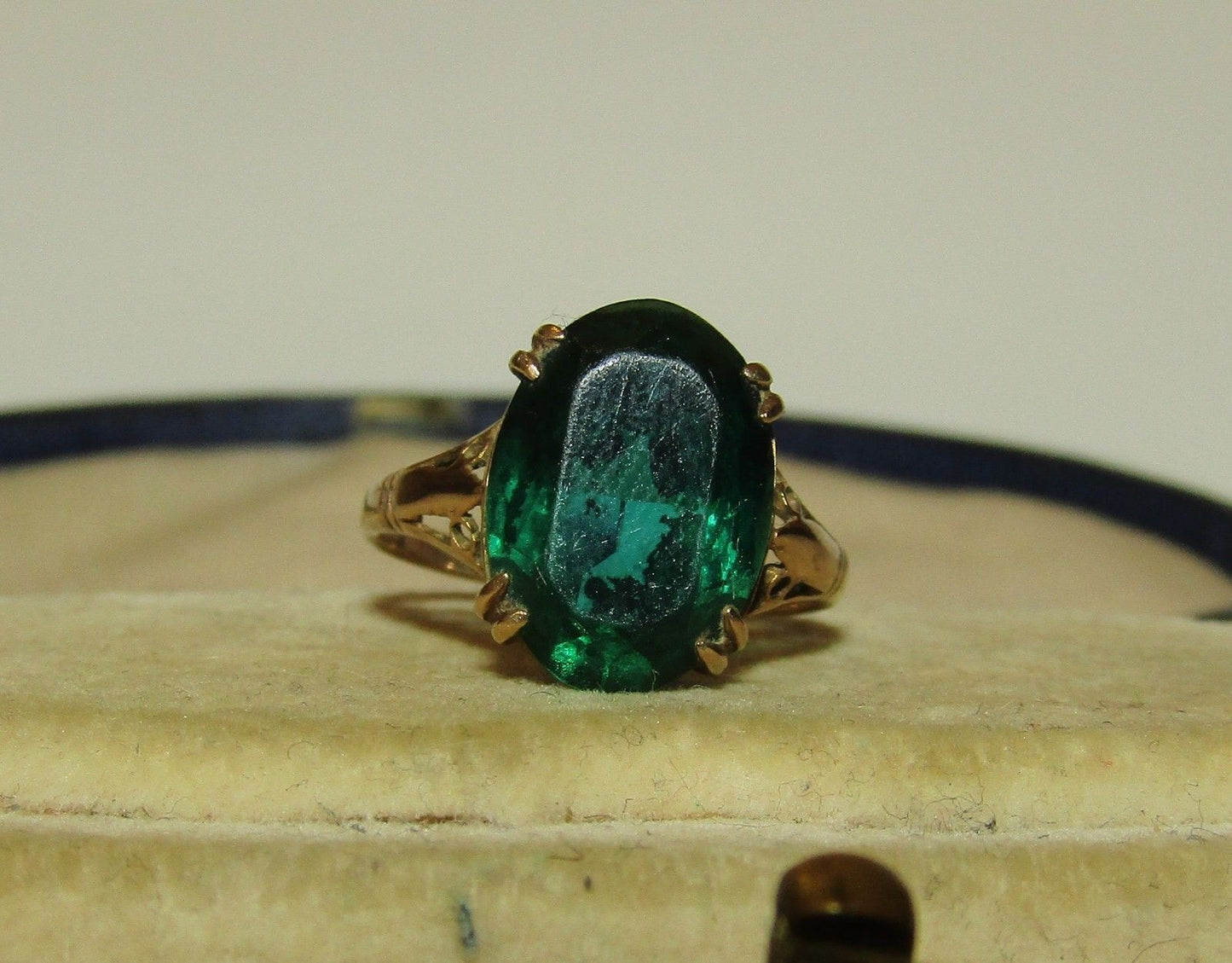 Victorian 9CT Gold Ring with Fine Green Tourmaline Gem 5.25 Carat