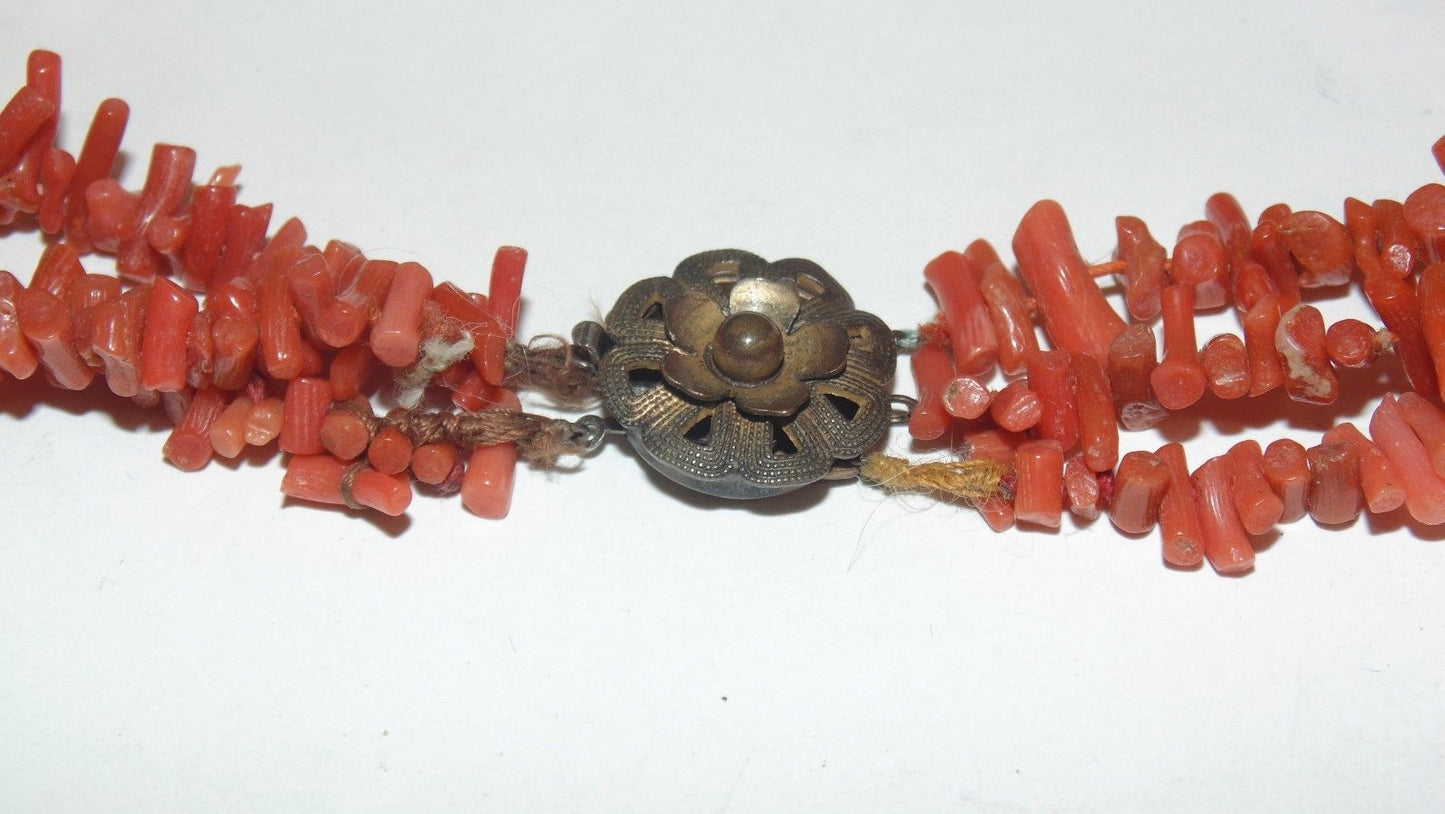 Vintage Strung Coral Necklace