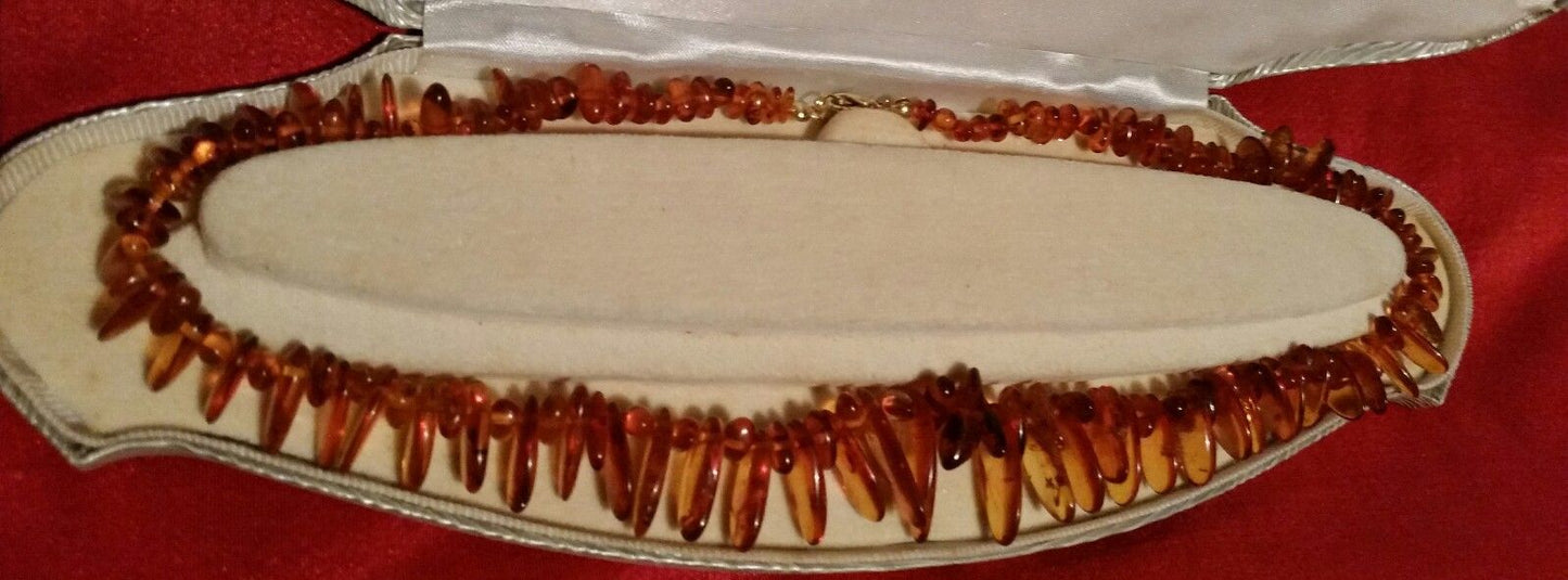 Vintage Jewelry Lovely Amber Natural Baltic Necklace